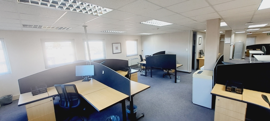 To Let commercial Property for Rent in Rosenpark Western Cape